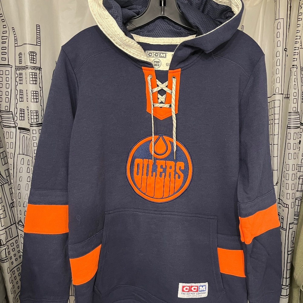 Limited edition Ladies NHL CCM Edmonton Oilers hoodie jersey size m
